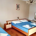 Apartament Family-friendly With Parking In Vinisce, 100 M²