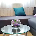 Family-friendly With Parking In Vinisce, 100 M² Apartament *
