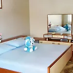 Family-friendly With Parking In Vinisce, 100 M² * Vinišće