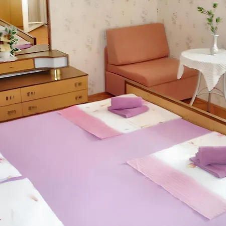 Family-friendly With Parking In Vinisce, 100 M² *