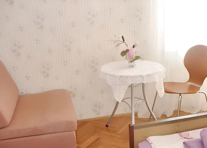 Apartament Family-friendly With Parking In Vinisce, 100 M²