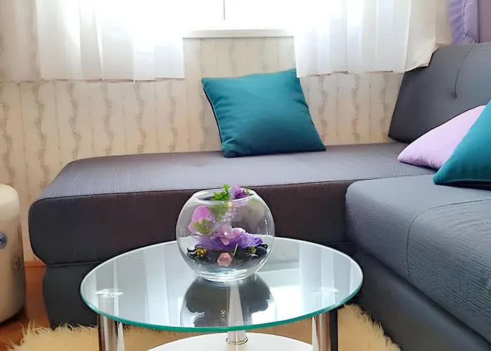 Family-friendly With Parking In Vinisce, 100 M² Apartament *